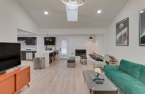 North Richland Hills Casa | Texas Designer Home with Private Hot Tub and Pool!