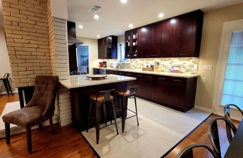 White Rock Hills Casa | Texas Experience Near Downtown