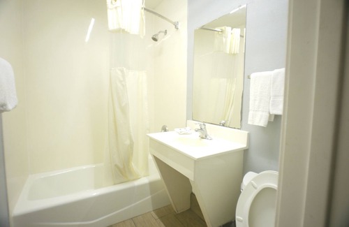 McAllen Hotel | Texas Inn Airport McAllen
