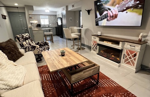 Walden on Lake Conroe Condominio | Texas Lake Life is Condo on Lake Conroe with a Texas style! Steps away from lake