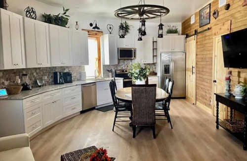 Liberty Hill Apartamento | Texas Living, Silo Style