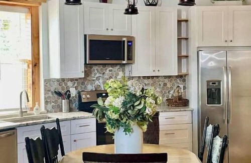 Liberty Hill Apartamento | Texas Living, Silo Style