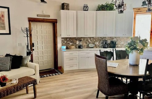Liberty Hill Apartamento | Texas Living, Silo Style