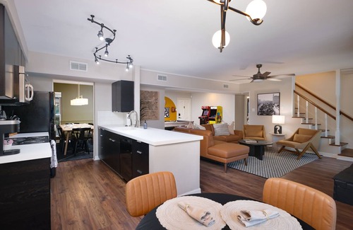 North San Antonio - SAT Casa | Texas Oasis - Pool, Games, Hot Tub & Family Fun!