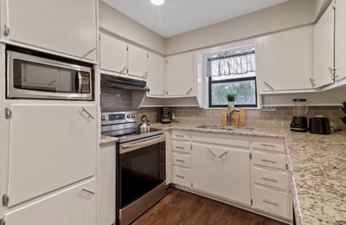 Keller Casa | Summer Deal! Texas Rival Home in Fort Worth/Keller Globe Life Texas Rangers