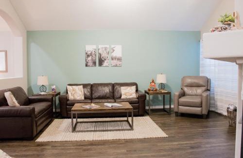 McKinney Casa | Texas Roots: King Beds and Modern Comfort