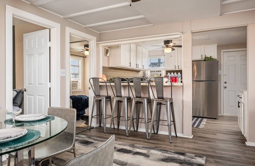 Surfside Beach Casa | Texas Stilt House: Walk to Surfside Beach!