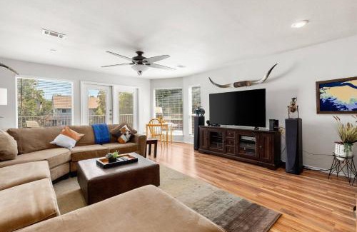 New Braunfels Casa | Texas Two-Step at Waterwheel
