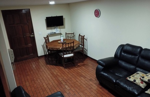 Santiago de Surco Apartamento | Tezza Apartment a 200m de la Embajada Americana +51 999 920 954