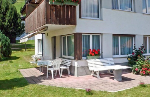 Sedrun Apartamento | Tgesa Pitgmun by Interhome