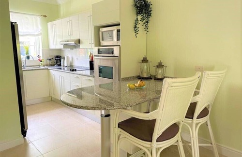 Sandy Lane Casa | TH3, NEW-3 Bed Townhouse near beach on West Coast