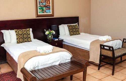 Rustenburg Casa | Thaba Legae Guest Lodge