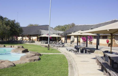 Madibeng Cabina | Thabaledi Game Lodge