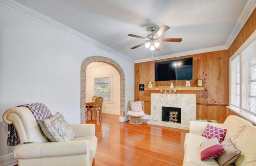 Mango Groves Casa | Thai Villa Downtown Historic Home - 1mi to Beach