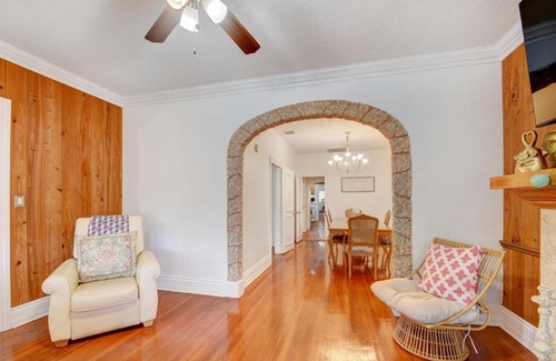 Mango Groves Casa | Thai Villa Downtown Historic Home - 1mi to Beach