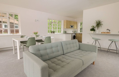 Cholsey Cabaña | Thames Reach