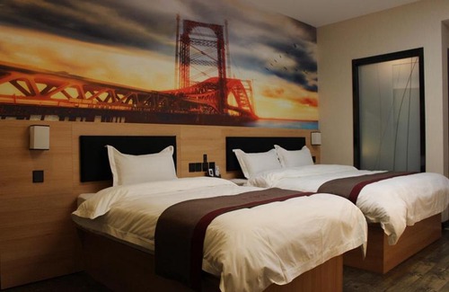 Haizhou District Hotel | Thank Inn Plus Hotel Liaoning Fuxin Passenger Terminal Station Store
