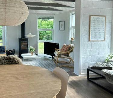 Øer Strand Casa | Thatched Cottage Near Øer Beach And Ebeltoft