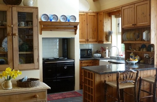 Doolin Casa | Techo de paja, elegante cabaña en Doolin, vistas espectaculares, tranquilidad