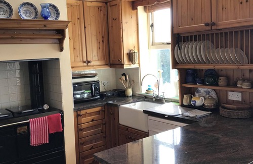 Doolin Casa | Techo de paja, elegante cabaña en Doolin, vistas espectaculares, tranquilidad