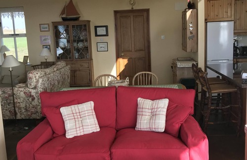 Doolin Casa | Techo de paja, elegante cabaña en Doolin, vistas espectaculares, tranquilidad