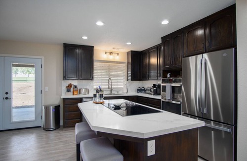 Springville Casa | The 13th Hole House at River Island Country Club
