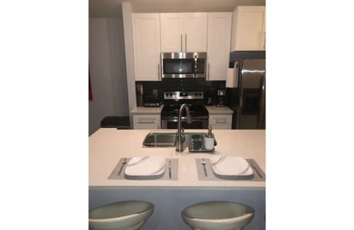 South Lamar Casa | The 1503: Pool, Bar, Grill, Firepit Covered Patio