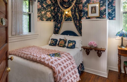 Historic Montford Cama Y Desayuno | The 1899 Wright Inn & Carriage House