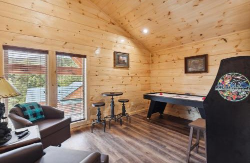 Pigeon Forge Casa | The 3 Bears is a newly built 3 Bedroom Cabin only 3 minutes from the Parkway!