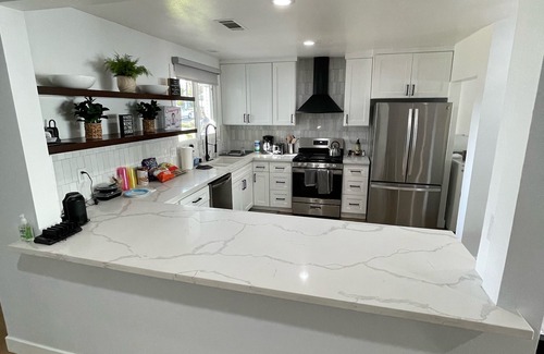 Burbank Casa | The 3 Bedroom Buena Vista
