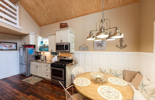 Minnesott Beach Cabaña | The 4 E's Cottage has everything you could want!