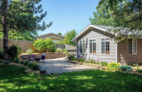 Ames Casa | The 410 Farmyard