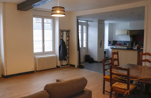 Saint-Georges-des-Groseillers Casa | The 6-poppy house