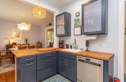Michigan City Casa | The 8th Street ART House. Relax and be inspired!