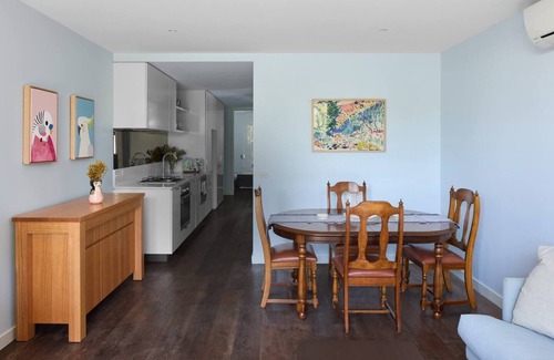 Abbotsford Apartamento | The Abby Contemporary Inner city Convenience
