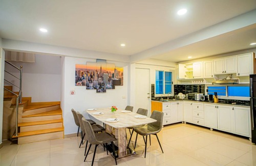 Pratumnak Hill Villa | The Ace 4 Bedroom-4 Bathroom Villa Pattaya