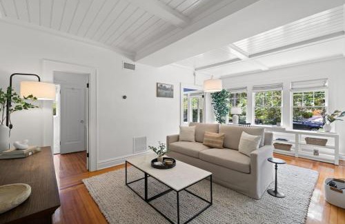 Hyde Park Apartamento | The Adaline Room #8 - Beautiful Hyde Park Apt, 2nd Floor, Steps to Bayshore