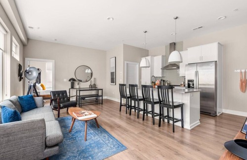 Hillsboro West End Apartamento | The Adjourn: cozy condo near Vandy w/ parking