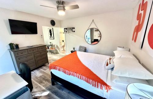 Central Fort Lauderdale Casa | The Agustin Guesthouse - Men Only Clothing Optional