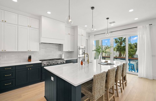 Clearwater Beach Casa | The Akoya Pearl - 2 Beach Homes Steps From CWB