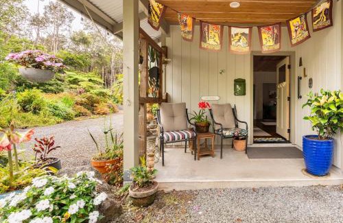 Volcano Casa | The Alala at Stained Glass Cottages