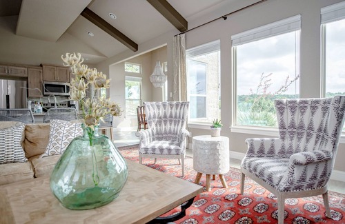 Spring Branch Casa | The All-Suite Century Oak House - Steps to Remi's Ridge & Hayes Hollow