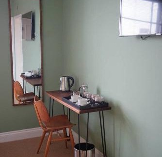 Clifton Hotel | The Alma Taverns Boutique Suites - Room 4 - Hopewell