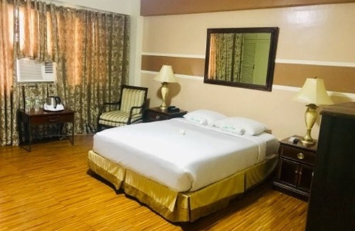 Kumintang Ibaba Hotel | The Alpa Hotel and Restaurant