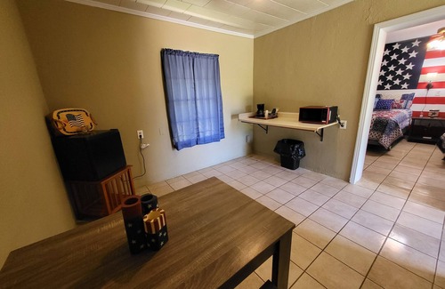 Buchanan Dam Cabina | The Americana Suite