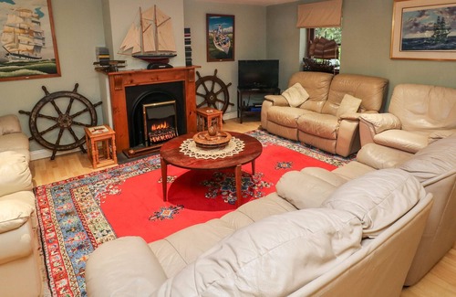St Ishmaels Casa | THE ANCHORAGE, family friendly, with a garden in Milford Haven