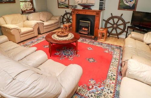 St Ishmaels Casa | THE ANCHORAGE, family friendly, with a garden in Milford Haven
