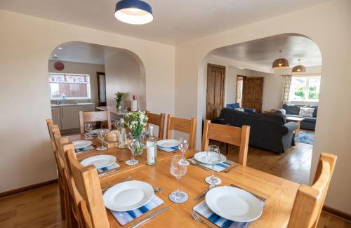Cylch-Y-Garn Casa | The Anchorage