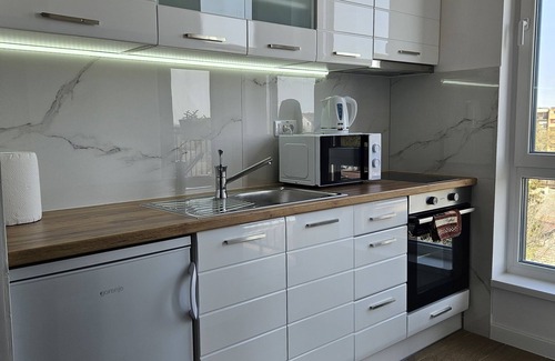 Subotica Apartamento | The apart is located 500m from the center of Subotica with kitchen and parking.
