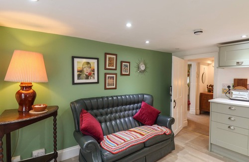 Hinderwell Cabaña | THE APARTMENT AT MULGRAVE HOUSE, pet friendly in Staithes